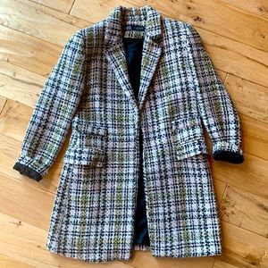 Long fully lined plaid blazer with shoulder pads